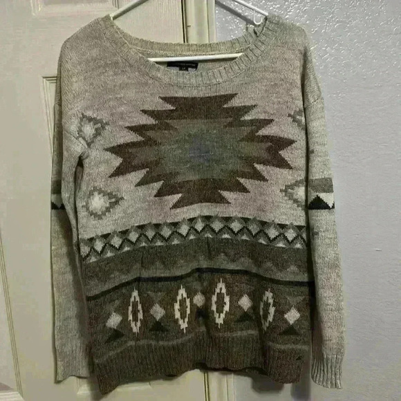 American Eagle Outfitters sweater - Picture 1 of 4